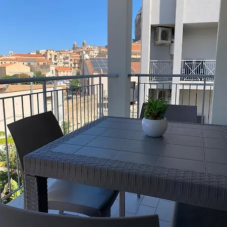Dea Seaview Apartament *