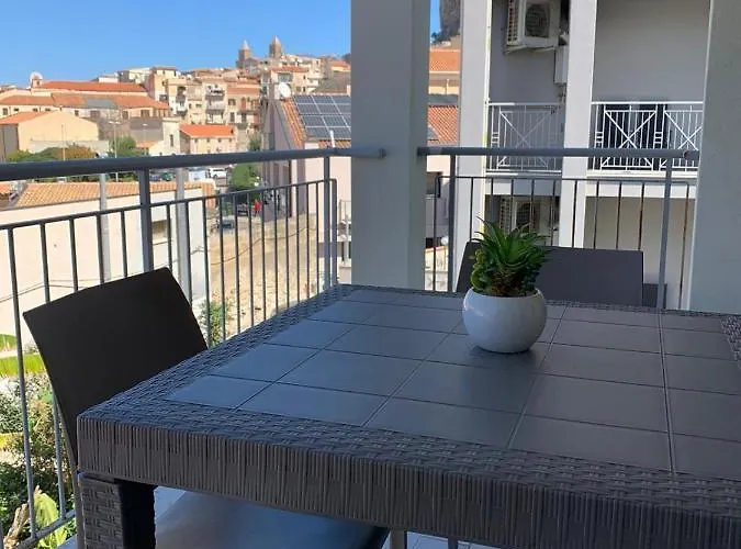 Dea Seaview Апартаменты *